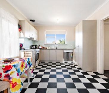 Cute and Cosy 3 Bedroom Home - Photo 5