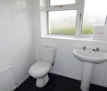 2 bed semi-detached house to rent in Fallowfeld, Leam Lane, NE10 - Photo 3