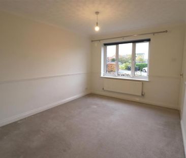 4 bedroom detached house to rent - Photo 6