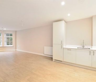 Croft Road, Godalming, Surrey, GU7 - Photo 1