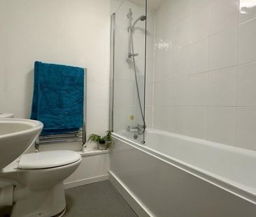 1 bedroom in a house share to rent - Photo 6