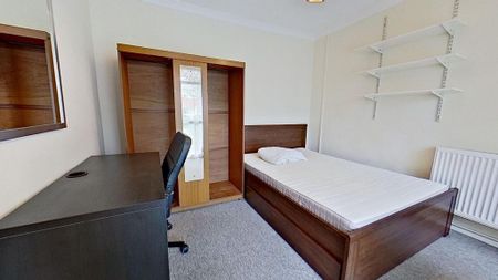 4 bedroom terraced house to rent - Photo 4