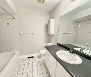 For Lease - 137 Kimono Crescent, Richmond Hill, Ontario - Photo 2