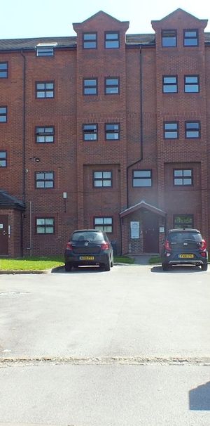 3 bedroom apartment to rent - Photo 1