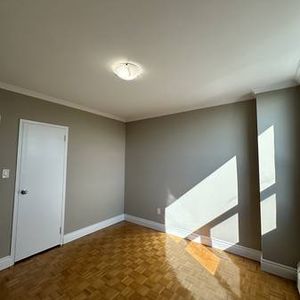 SOUTH EXPOSURE!!! UNIT 2-BEDROOM APARTMENT - Photo 2