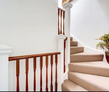 2 Bed Flat, Craven Avenue, W5 - Photo 2