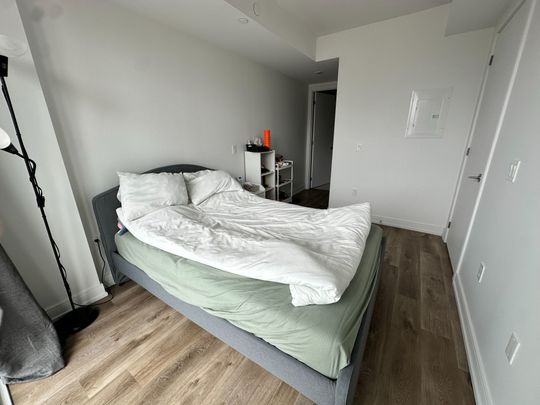 For Lease - 1 Jarvis Street Unit# 812, Hamilton, Ontario - Photo 1