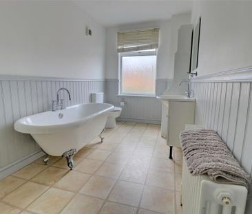 2 bedroom terraced house to rent - Photo 5