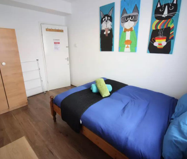 4 bedroom flat to rent - Photo 5