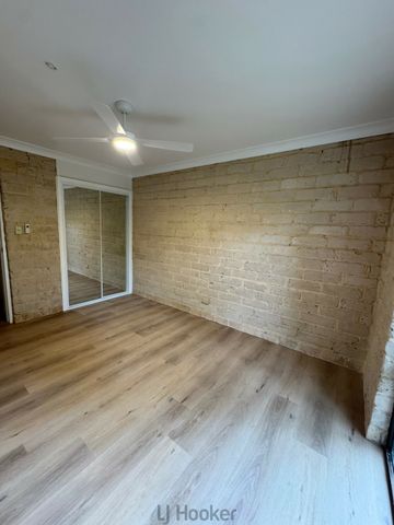 Spacious 4-Bedroom Acreage Retreat with Ultimate Privacy - Photo 5