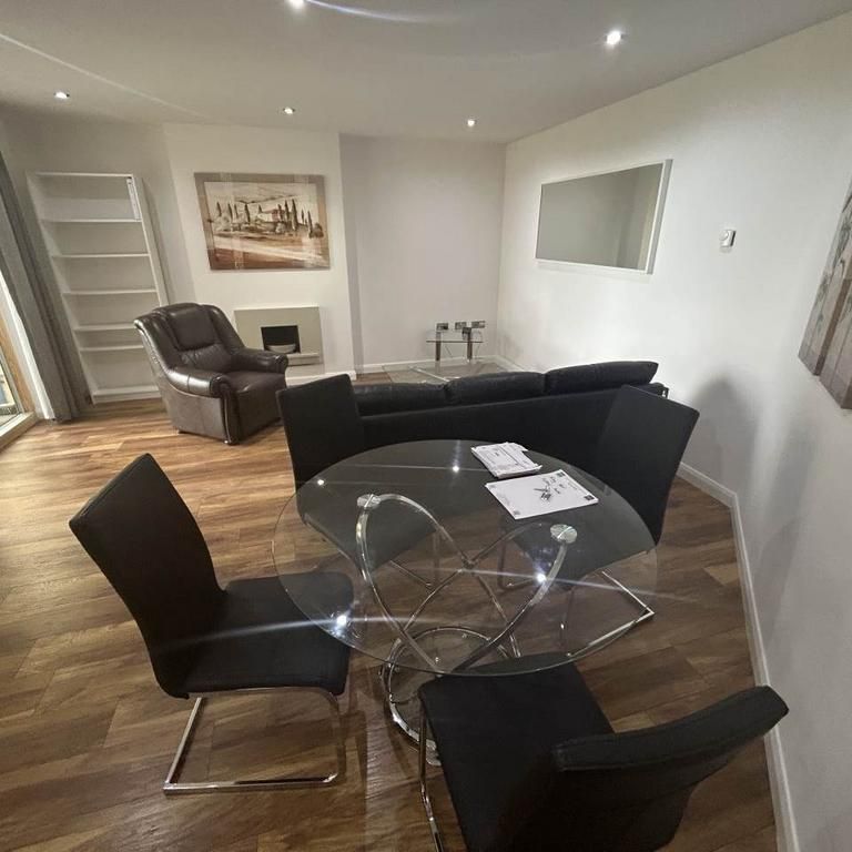 2 bedroom flat to rent - Photo 1