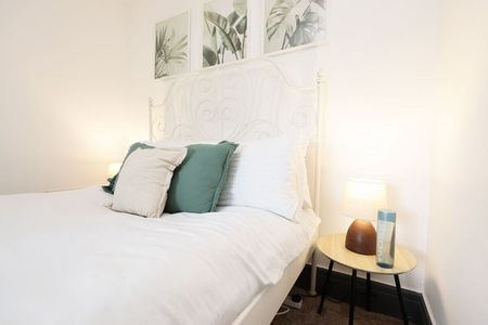 Connaught Road - Photo 5