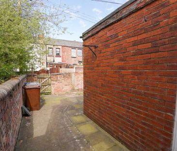 3 bed House - Terraced for Rent - Photo 6