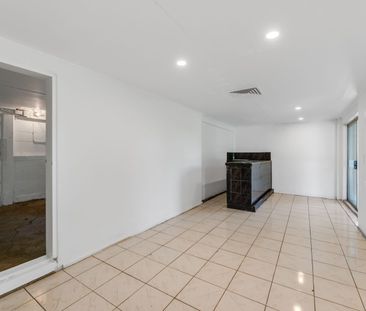 17 Mawarra Street, Kingston QLD 4114 - House For Rent | Domain - Photo 5