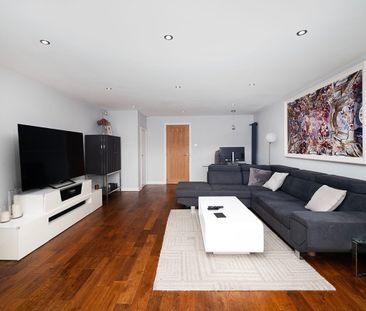 2 Bed Terraced House, Cobham, NW9 - Photo 1