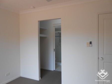 Lovely Unit so close to Kirra Beach - Photo 3