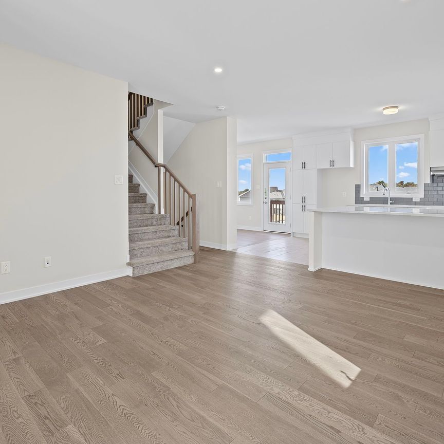 For Lease - 126 Beebalm Crescent, Barrhaven, Ontario - Photo 1