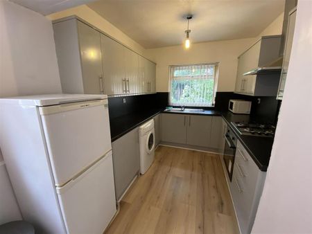 3 bedroom private hall to rent - Photo 5