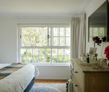 Spacious Family Home in a Peaceful West Pymble Setting - Photo 3