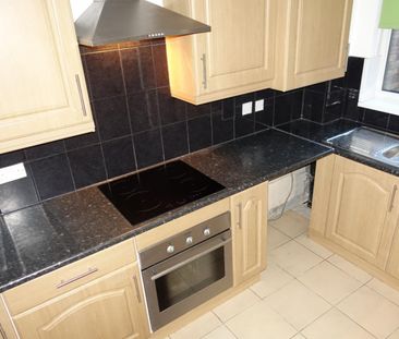 2 bedroom House To Let - Photo 4