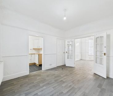 3 Bed Terraced House, Adelaide St, CH44 - Photo 3