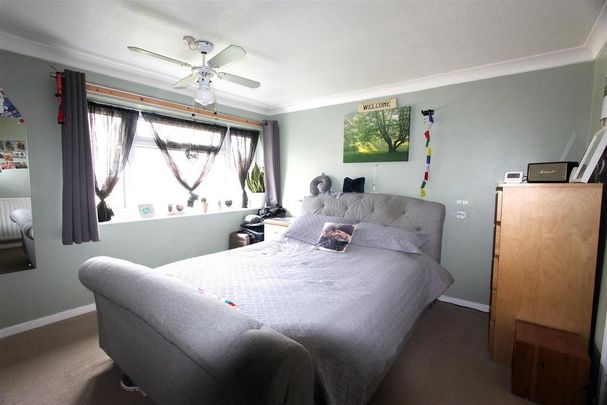 3 bedroom terraced house to rent - Photo 1