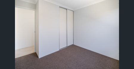 Modern Comfort and Convenience in the Heart of Byford - Photo 3