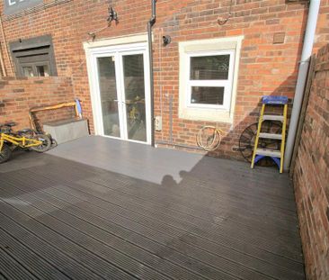 3 bedroom terraced house to rent - Photo 1