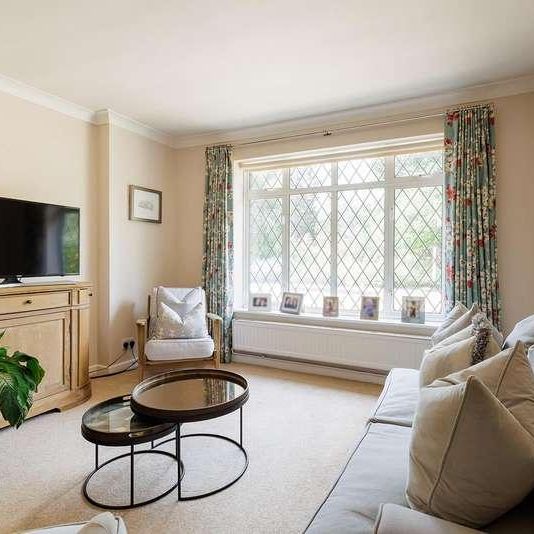 Gateways, Cranleigh Road, Wonersh, GU5 - Photo 1
