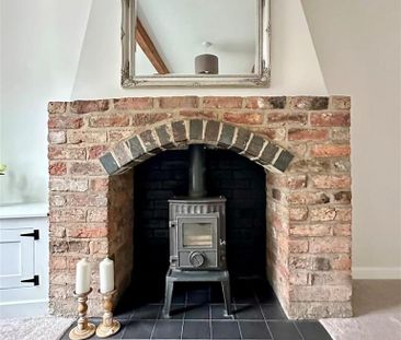 2 bedroom terraced house to rent - Photo 3