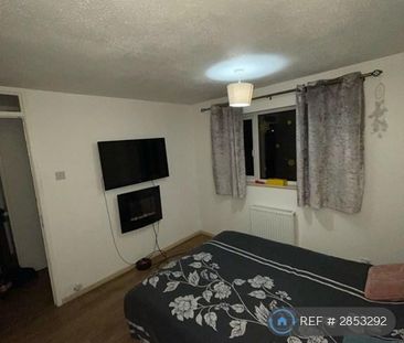 2 bedroom end of terrace house to rent - Photo 5