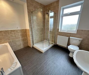 4 bedroom detached house to rent - Photo 6