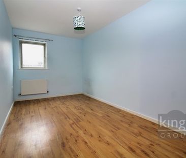 2 Bedroom Flat To Let - Photo 5