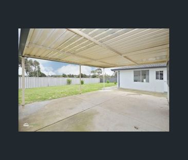 2 Madden Way, Parmelia, WA 6167 - Photo 2