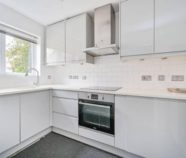 2 bedroom end of terrace house to rent - Photo 5