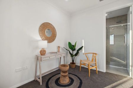 New Designer 3 Bedroom Townhouse – Coastal Luxury Living for Lease - Photo 4