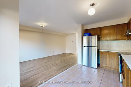 For Lease - 427 Ravineview Way, Oakville, Ontario - Photo 3