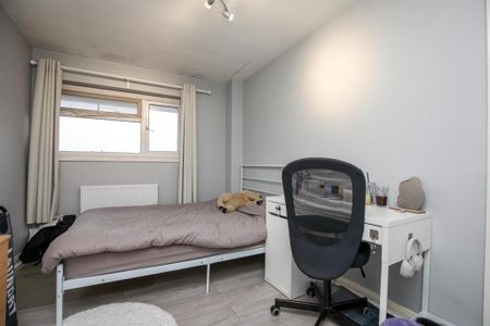 5 bedroom terraced house to rent - Photo 4