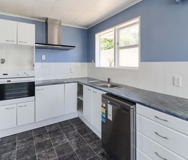 Welcome to your new home in Kelson! - Photo 6