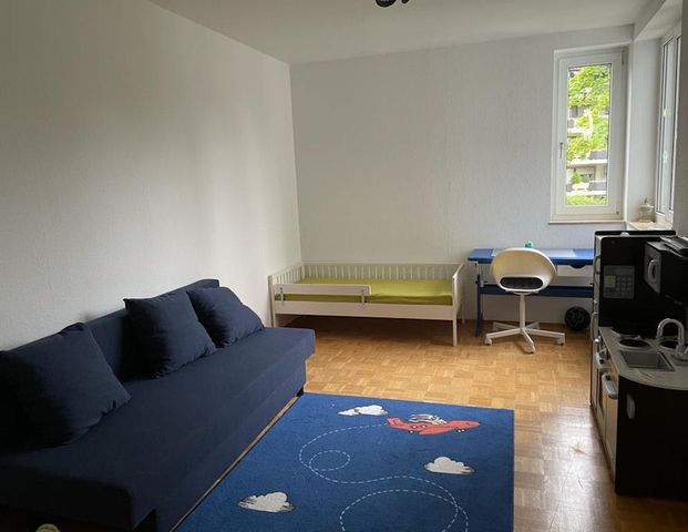 Miete inkl. Nebenkosten: 2.250 € pro Monat, inkl. Strom, inkl. Heizung - Photo 1