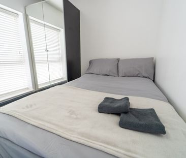 Studio Flat, Pershore Road, B5 - Photo 4