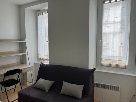 T1 - RUE ROBESPIERRE - 21.27 m² - Photo 4