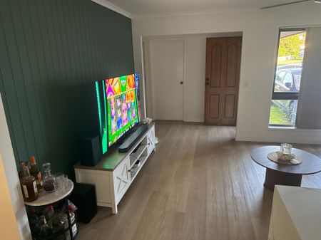 Albany Creek - Photo 2