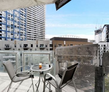 Furnished Ideal Apartment in the Heart of Docklands&excl; - Photo 2