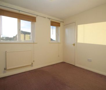 2 bedroom semi-detached house to rent - Photo 4