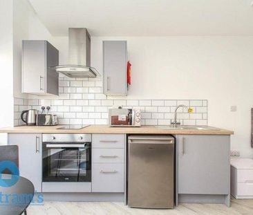 1 bedroom in a house share to rent - Photo 5