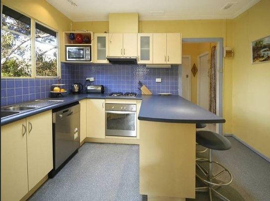 Charming Home In The Heart of Chadstone! - Photo 1