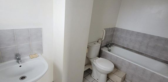 Location Appartement 1 pièce 37m² GOUSSAINVILLE 95190 - Photo 2