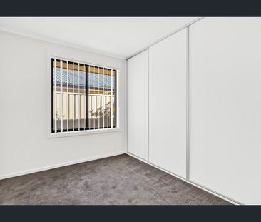 Modern Family Home! - Photo 5