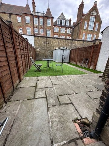 Room in a Shared House, London, SW16 - Photo 2